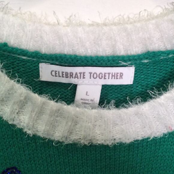 Ugly Christmas Sweater Glass on a Reindeer Themed L - Picture 2 of 5